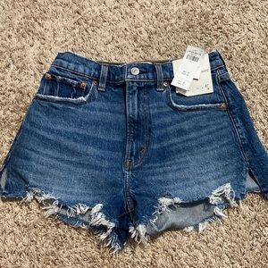 Abercrombie High Rise Mom Shorts, brand new with tags! (size 27)